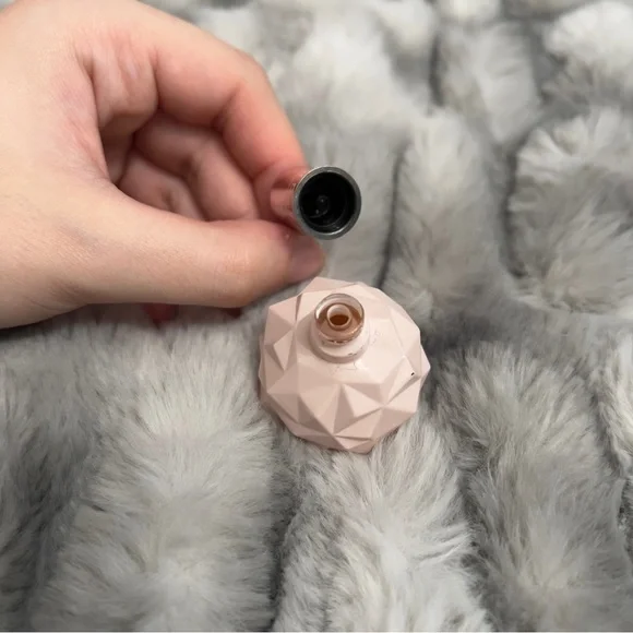 Ariana Grande Sweet Like Candy Mini Perfume .25 fl oz - Picture 5 of 6